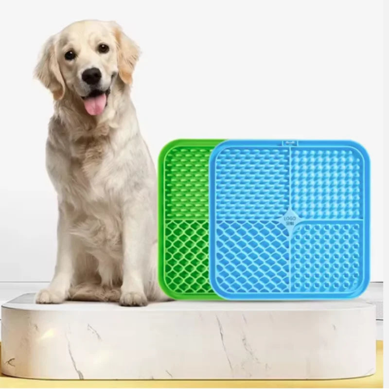 Alfombrilla Lick Mat de Silicona para Perros y Gatos — Comedero Lento, Baño sin Estrés y Entrenamiento